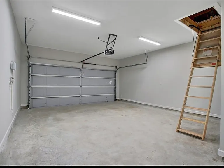 7518 Coral Lake Dr — Photo 6