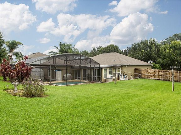 4th image of 16324 Meredrew Ln