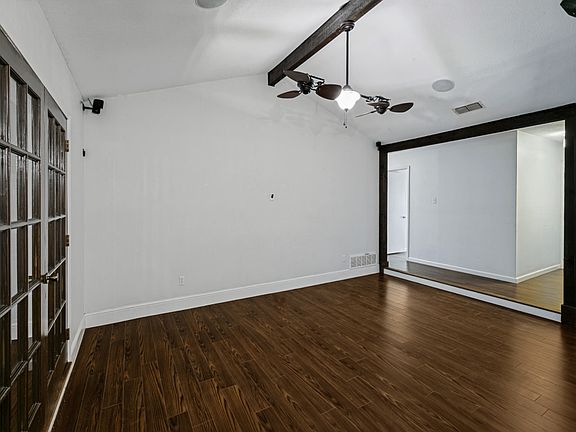 4th image of 2305 Harvard Dr