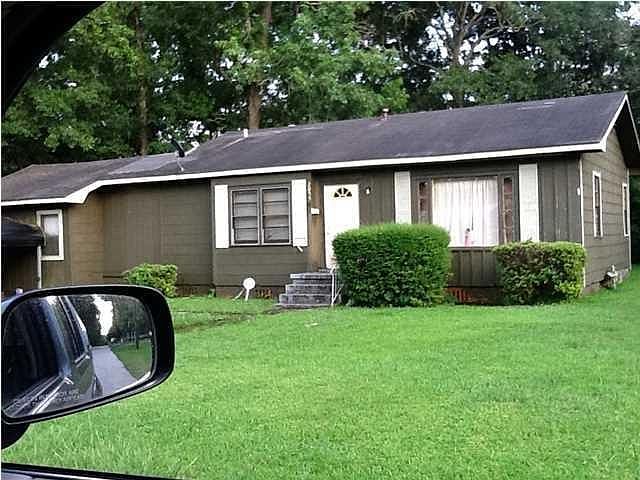 2nd image of 2055 Webb Ave
