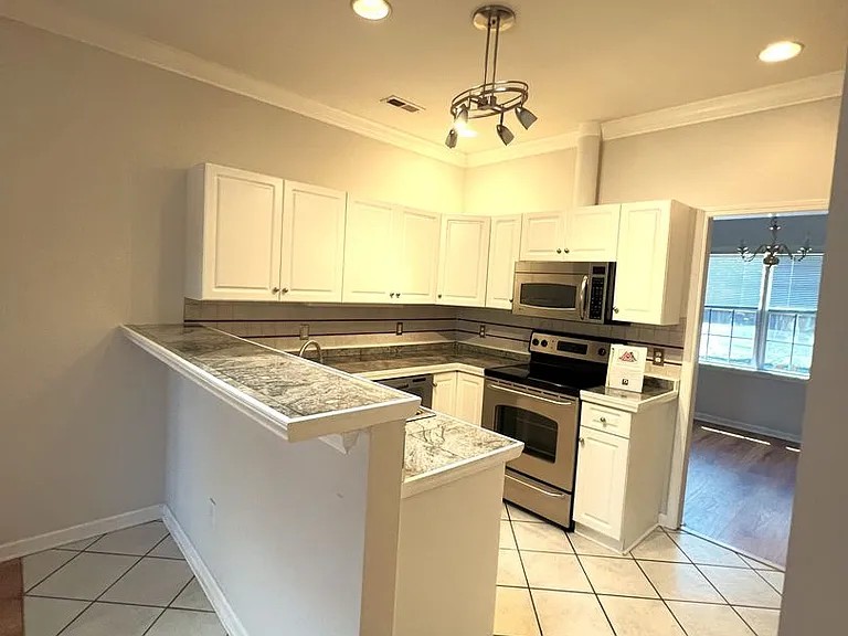 829 Ruffin St — Photo 4