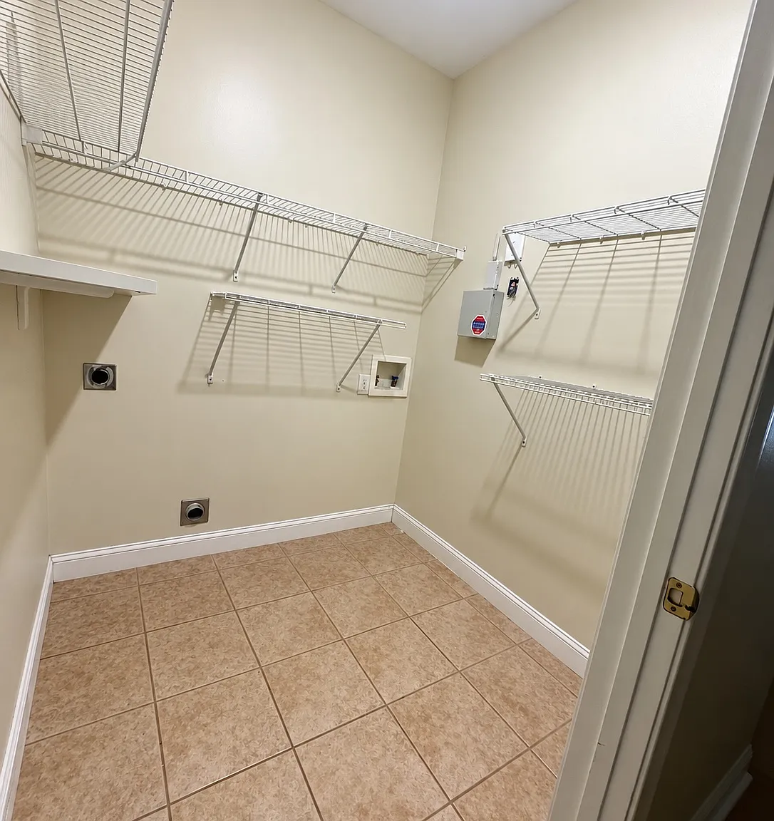 3 bed, 2.5 bath, 2066 sqft, $2,900 — Photo 4