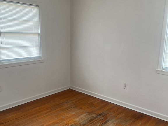 4th image of 2018 Ballinger St