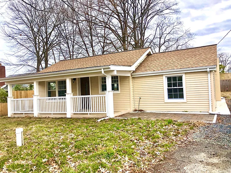 1643 Elkridge Dr — Photo 1