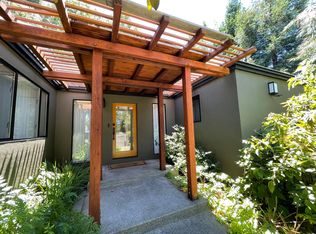 1033 Mackey Ct, Sebastopol, CA 95472