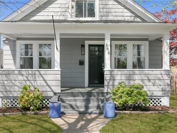 666 Fruit Hill Ave, North Providence, RI 02911
