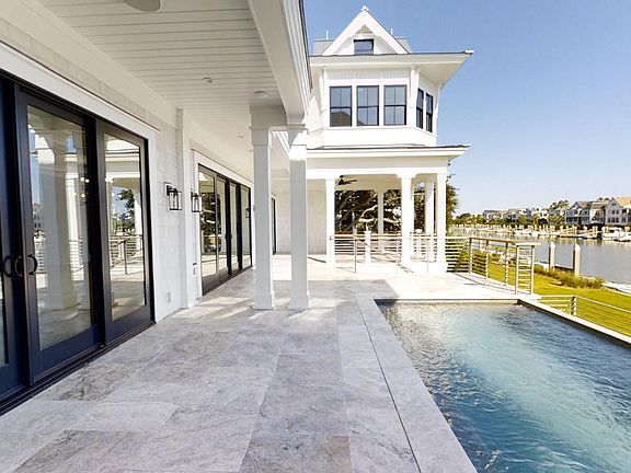 4th image of 50 Waterway Island Dr
