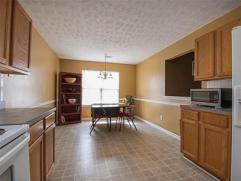 4363 Lock Ness Ln — Photo 8