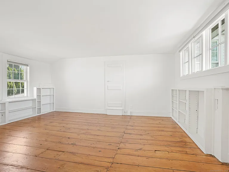 168 Rowayton Ave #A — Photo 10