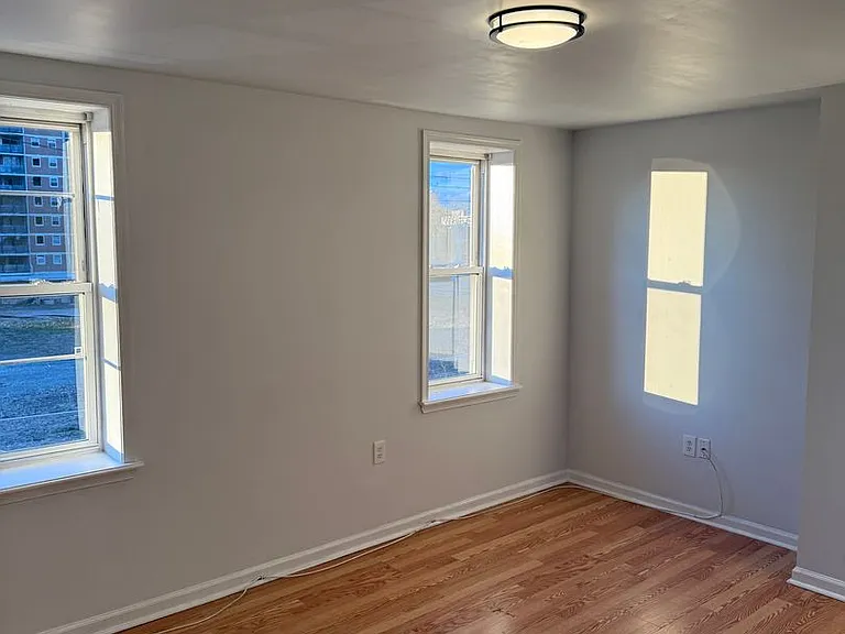 2427 N 10th Street — Photo 5