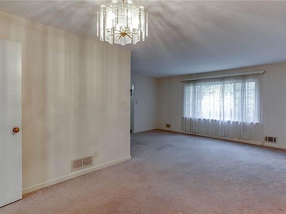 5th image of 2823 Williams Pl