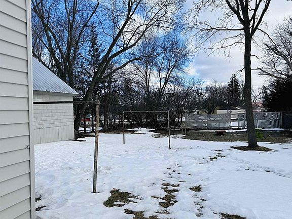5th image of 818 WESTERN STREET