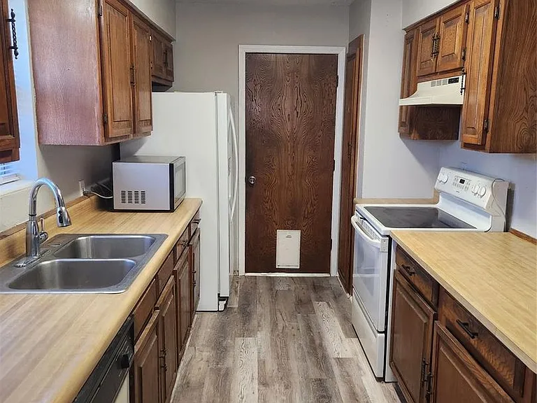 12419 Sparrow Ct — Photo 7