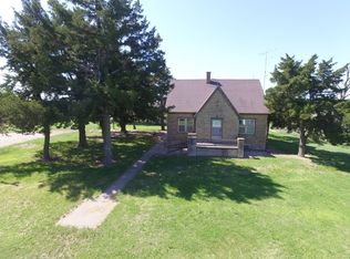 757 NW 210 Rd, Hoisington, KS 67544