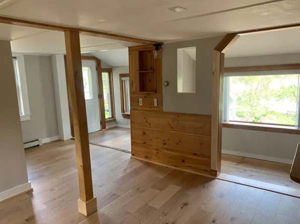 (undisclosed Address), Hopkinton, NH 03229