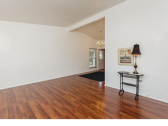 2nd image of 3595 Tremont Dr