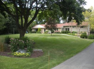 810 W Bender Rd, Glendale, WI 53217