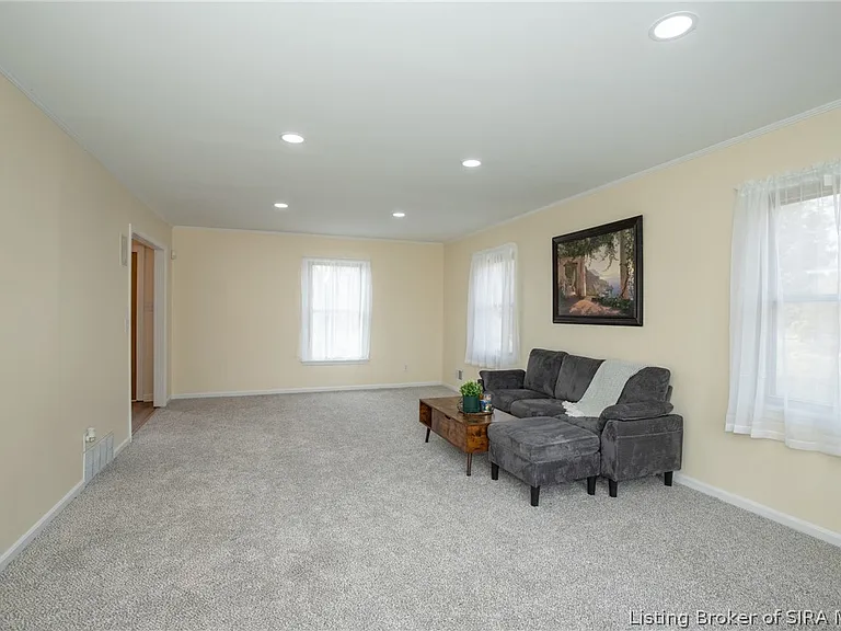 2413 Saint Andrews Rd — Photo 11