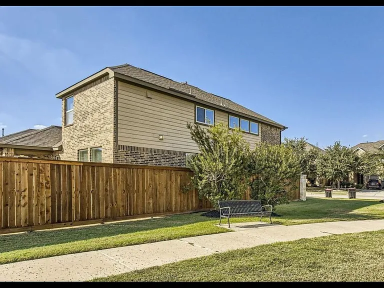 19251 N Cottonwood Green Ln — Photo 21
