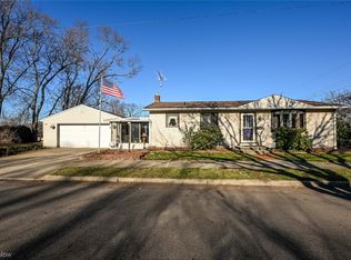 2001 Daniels Ave, Akron, OH 44312