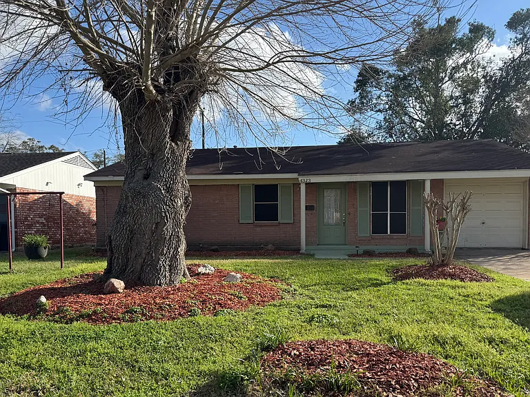 4323 Oakside Dr — Photo 1