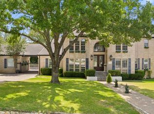 17 Hedgebrook Way, The Hills, TX 78738