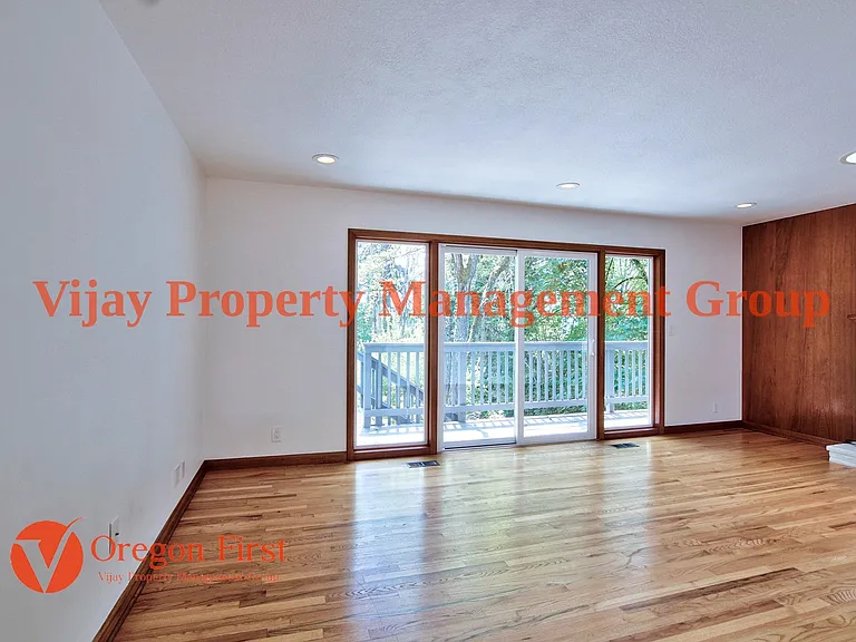 12274 NW Coleman Dr — Photo 8