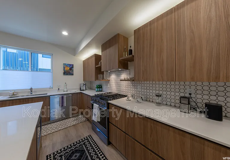 1541 E Talo Ct — Photo 8