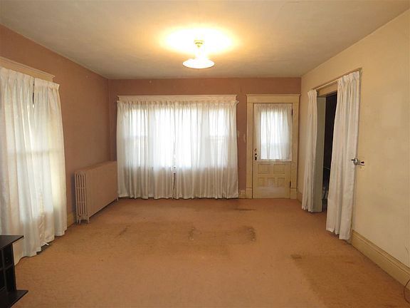 4th image of 228 E Lisle St