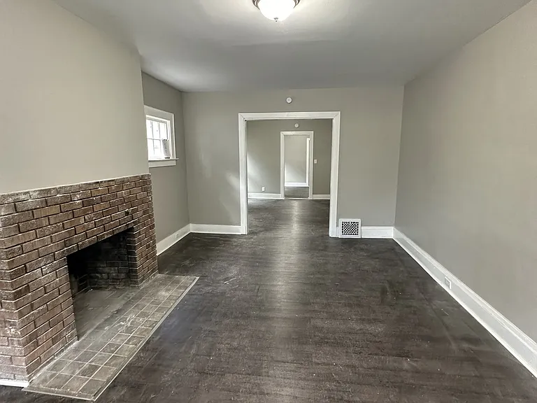 2616 Midland Ave — Photo 1