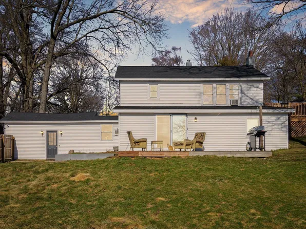 9349 Lost Trail Dr, Delton, MI 49046