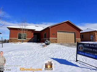 1661 Blue Spruce Dr, Casper, WY 82609