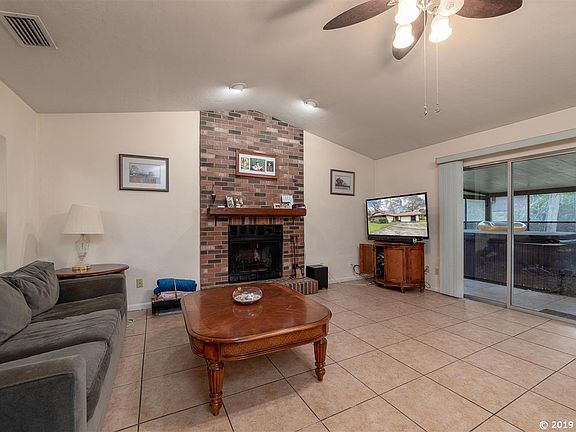 2nd image of 4529 NW 44th Pl