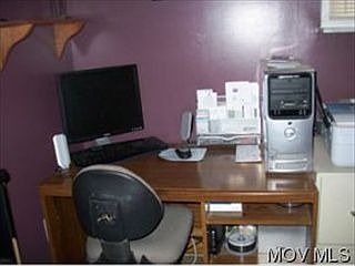 5th image of 4406 9th Ave