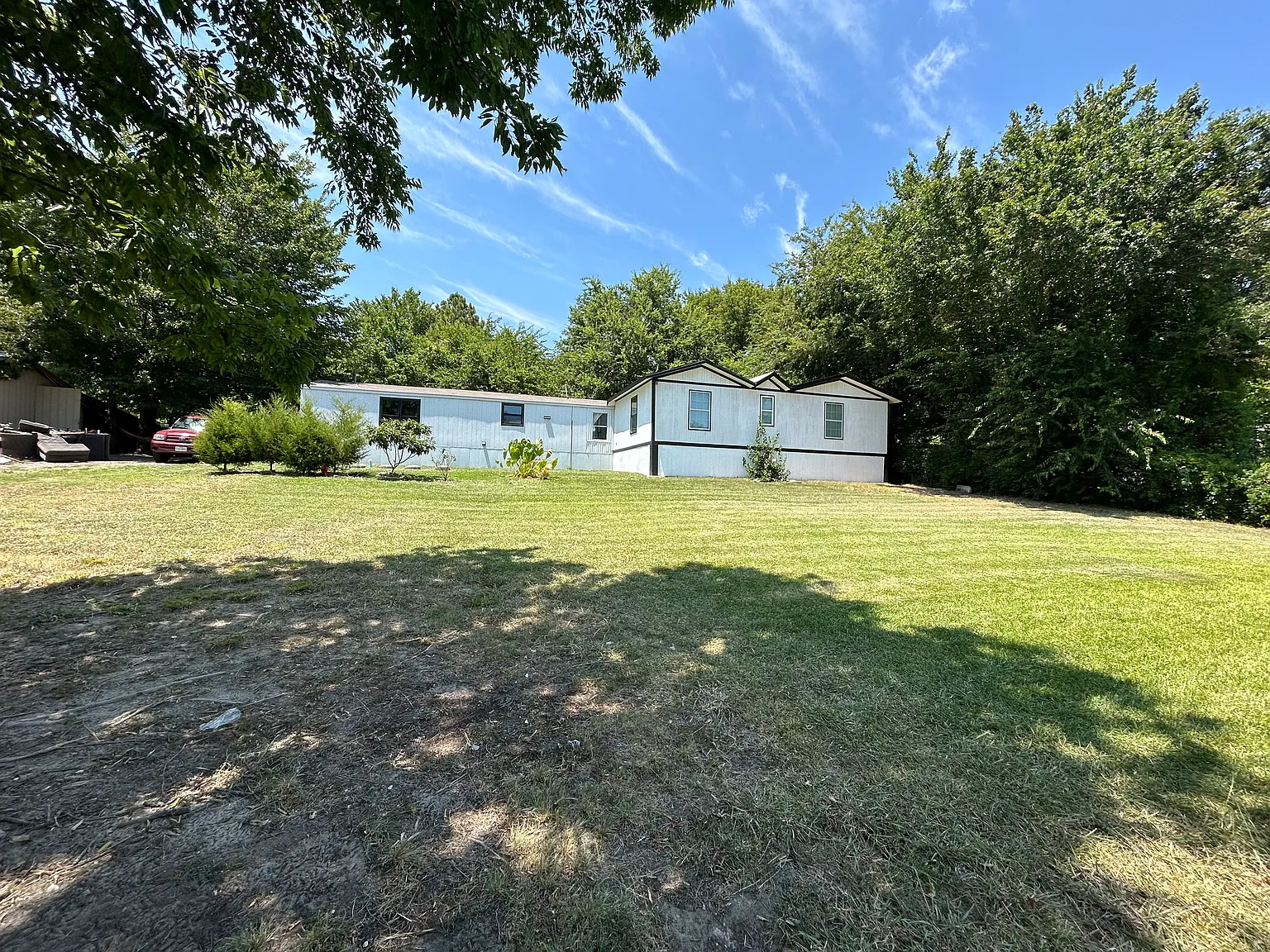 5 bed, 1344 sqft, $1,800 — Photo 4