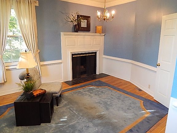 3rd image of 397 Blue Lakes Blvd N