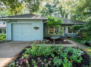 137 Ingleside Dr, Berea, OH 44017