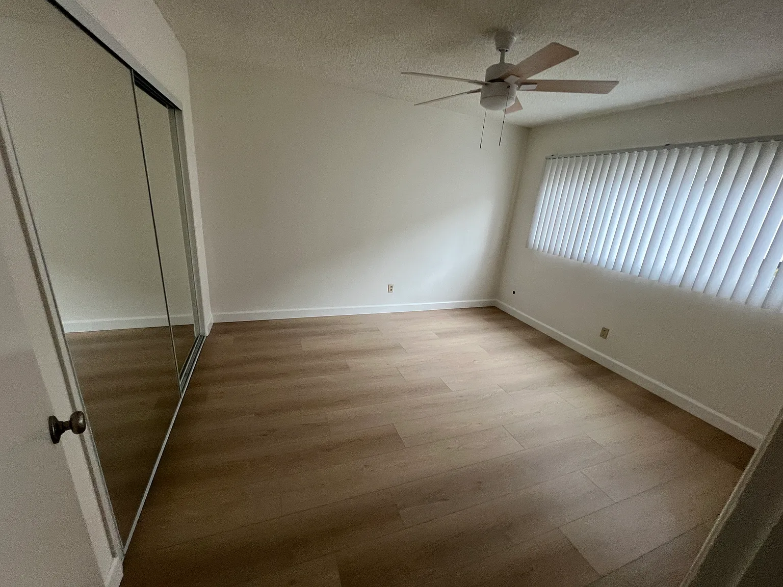 2 bed, 100 sqft, $2,400 — Photo 2