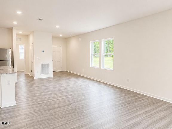 4th image of 1551 Pond Overlook Dr