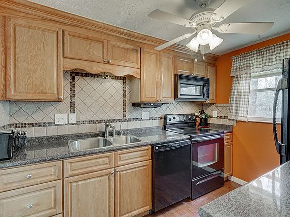 4th image of 3503 Ridgewood Dr