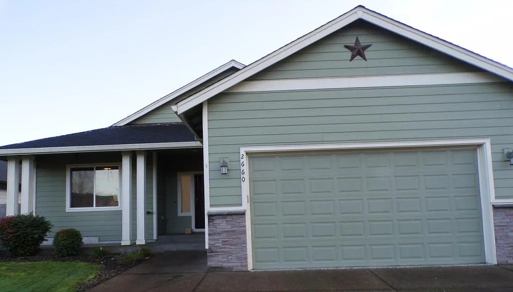 2660 NE Tuscan Ln photo 1