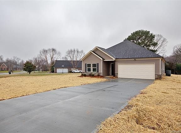 3rd image of 142 Donsdale Dr