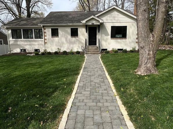 1639 Indiana St, Lawrence, KS 66044