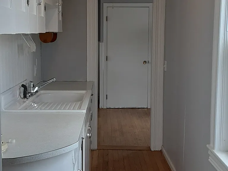 Hallway/Pantry
