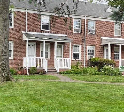 2nd image of 2475 Summer St APT 4B