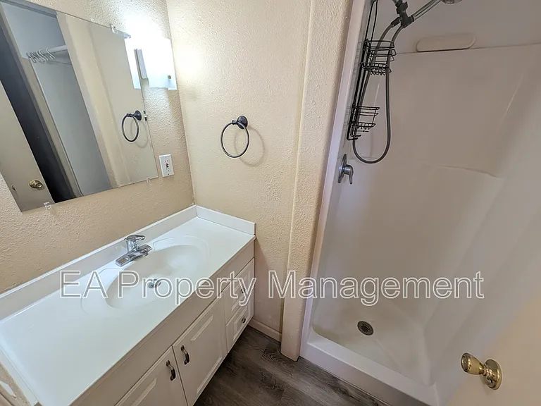 212 65th St NW — Photo 8