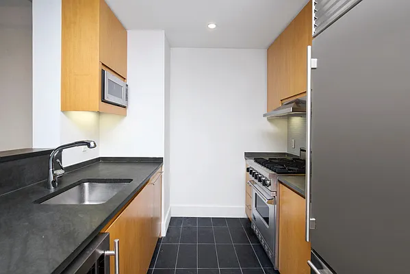 Rented by Keller Williams NYC | media 25