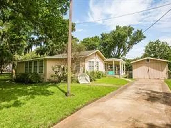 810 County Road 297, Sargent, TX 77414