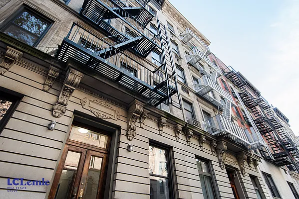 Rented by LC Lemle Real Estate Group | media 16