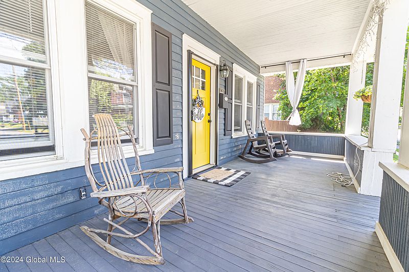 3rd image of 68 Sacandaga Road